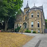 Broomfield Hotel