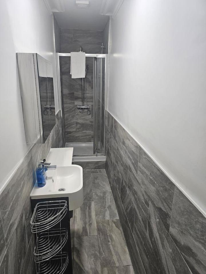 Broomfield Guest house Sheffield
